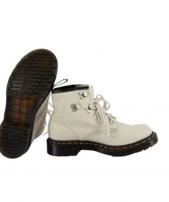 Dr. Martens 101 VIRGINIA / Bone